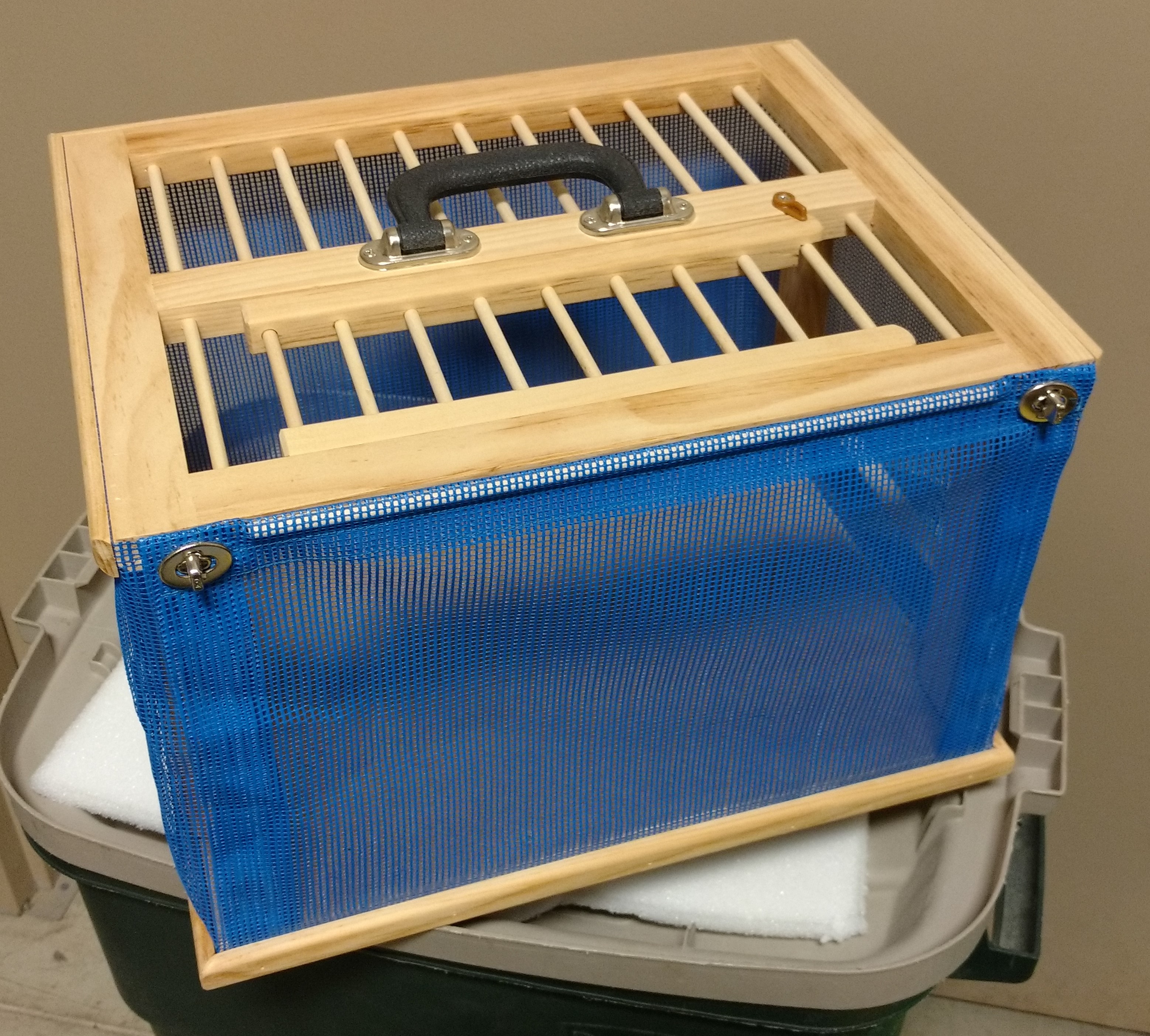 57ssmallmeshcollapsiblebasket Canadian Racing Pigeon Union